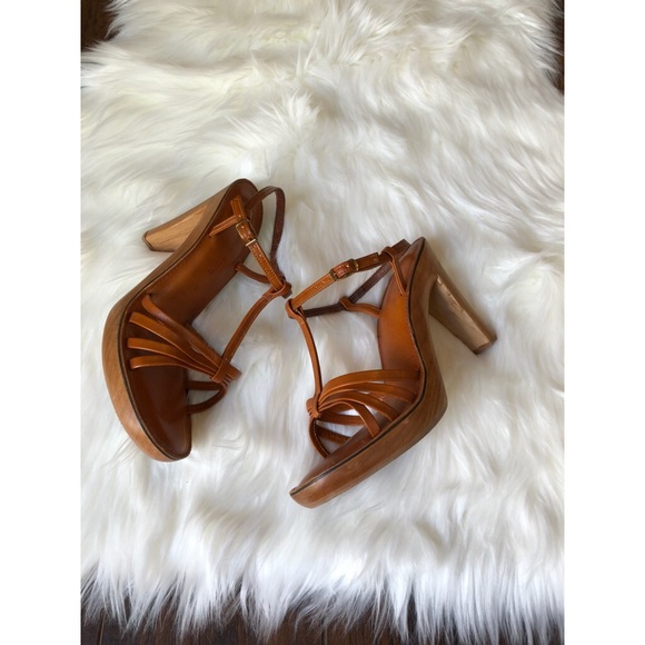 bare traps reatha woven sandals